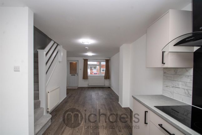 15, Henrietta Close, Colchester photo 5