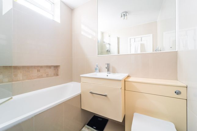49 Dinerman Court, Boundary Road, South Hampstead photo 4