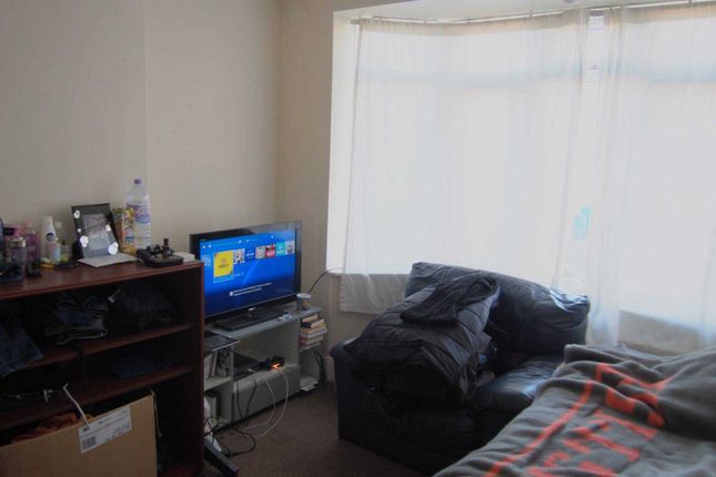 109, Suffield Road, High Wycombe photo 3