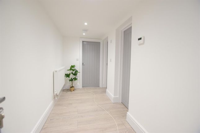 Apt 11 Hallway.Jpg