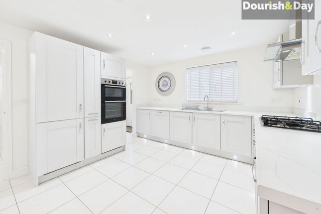 51 Bolsover Drive, Stafford photo 2