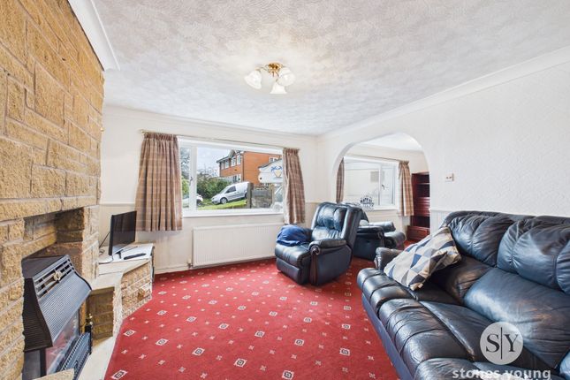 95 Openshaw Drive, Blackburn photo 2