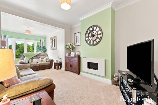 22, Mascalls Lane, Essex photo 2