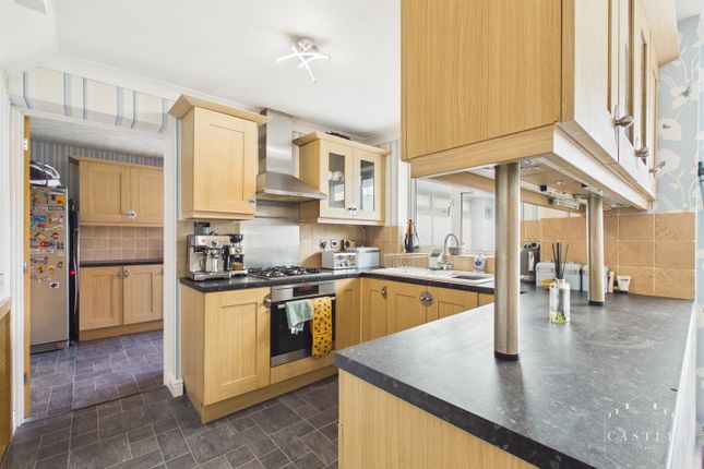 3, Pear Tree Close, Barwell photo 3