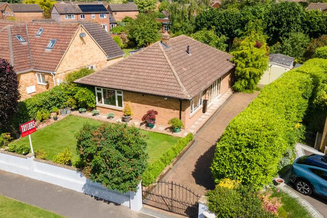Thumbnail Bungalow for sale in Brashfield Road, Bicester, Oxfordshire