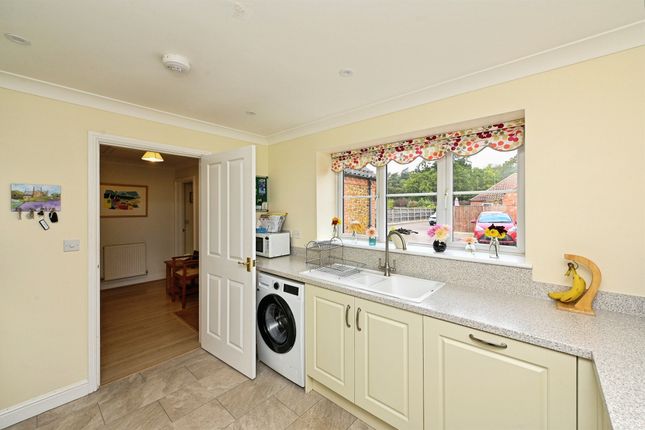 Willowmead Close, KING'S LYNN photo 4