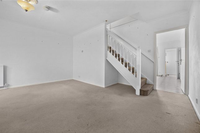 3, Greenacre, Woking photo 4