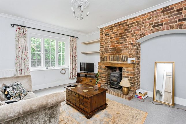 Ivy Cottage, 109, Hanlye Lane, Cuckfield, Haywards Heath photo 4