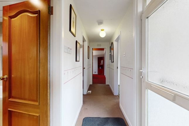 2 Beechwood Grove, Glasgow photo 3
