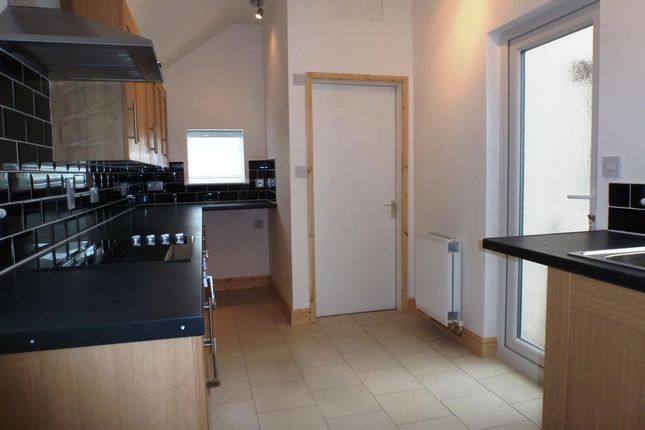 24, Hawthorn Avenue, LINCOLN photo 3
