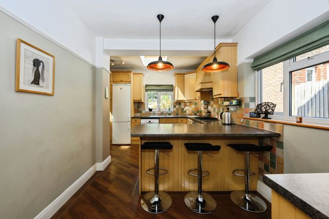 5, Earlswood Road, Surrey photo 4