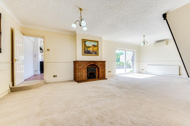 45, Station Road, Kettering photo 2