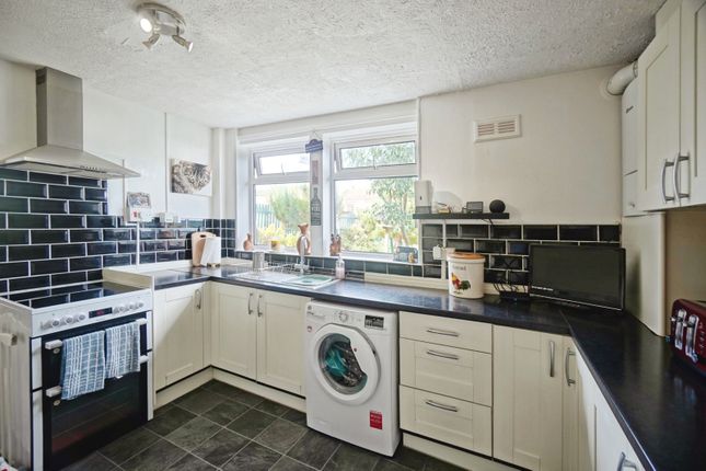 18, Elizabeth Road, Cornwall photo 4