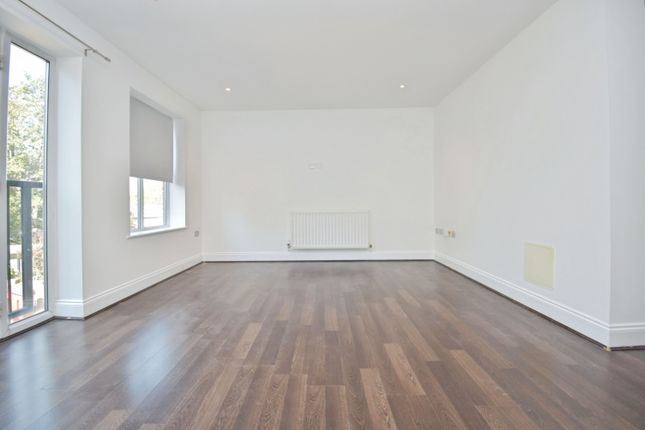 Flat 3, 90b, Plaistow Lane, Bromley photo 4