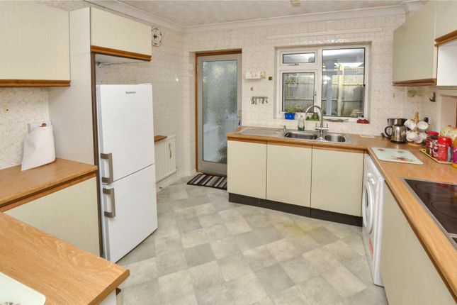 35, Teasel Way, Ferndown photo 4