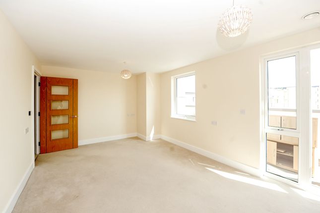 Flat 40, Lysander House Josiah Drive, Uxbridge photo 3