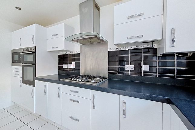 81, Bradfield Way, Rotherham photo 4