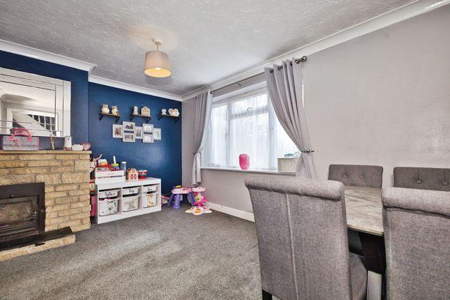 64, Great Orchard, Yeovil photo 4