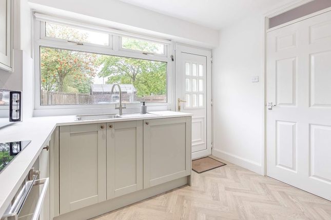 1, Woodend Walk, Armadale photo 4