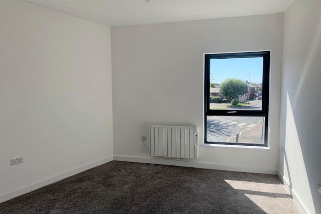 300, Thelwall Lane, Warrington photo 3