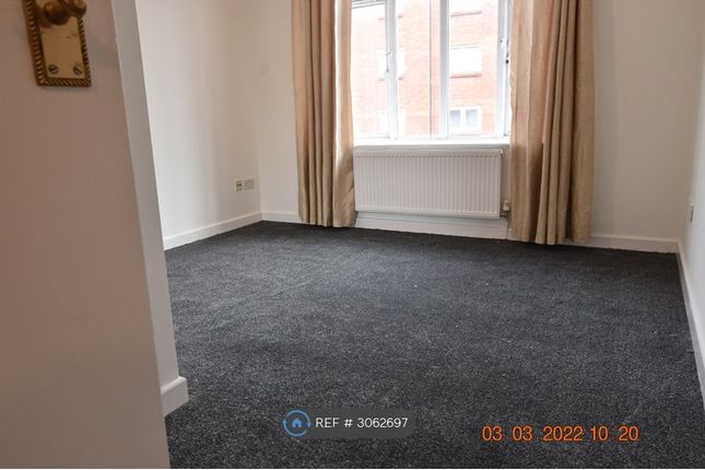 Flat, Park Street, Luton photo 3