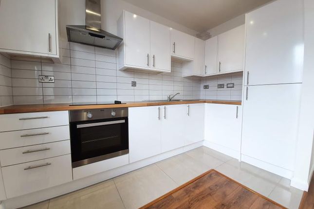 Flat to rent in Threadneedle House, Alcester Street, Redditch