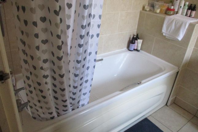 42D, King Edward Road, Nuneaton photo 5