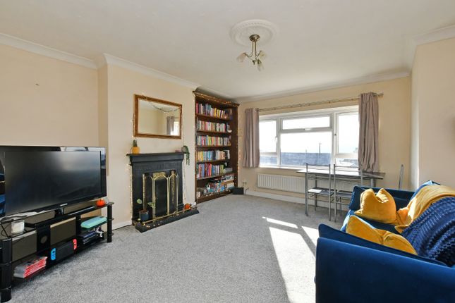 37, Sycamore Avenue, Dronfield photo 3