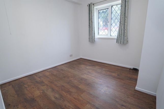 200, Springwood Place, Bradford photo 5