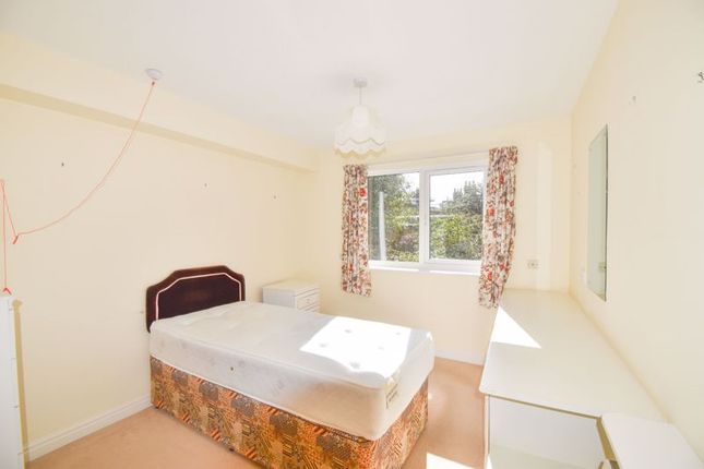 15 Princess Court, Princess Road, Malton photo 4