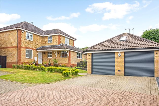 Thumbnail Detached house for sale in Otterton Close, Harpenden, Hertfordshire