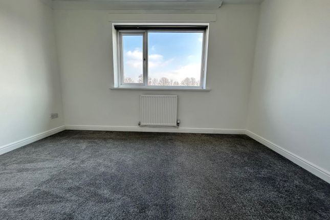 19, Wildene Drive, Mexborough photo 5
