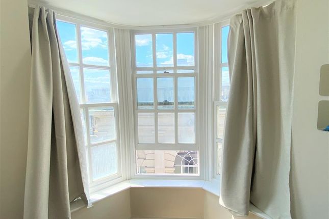 Flat 3, 84-85, Western Road, Brighton photo 3