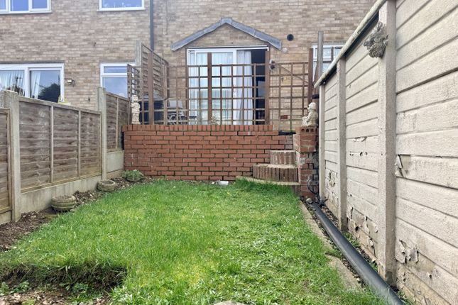 141, Broadway, Rainham, Gillingham photo 5
