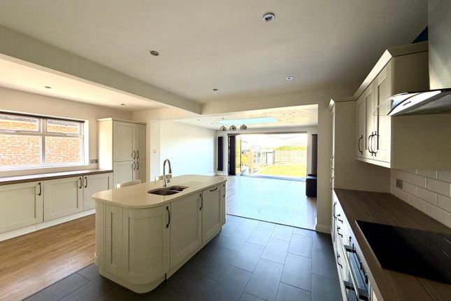 41, Moy Avenue, Eastbourne photo 2