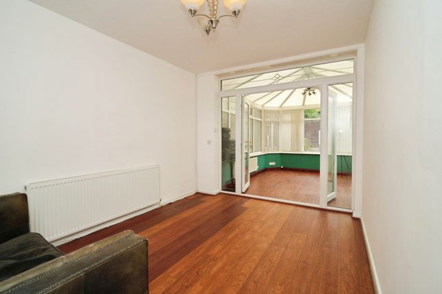 87, Partington Lane, Manchester photo 4