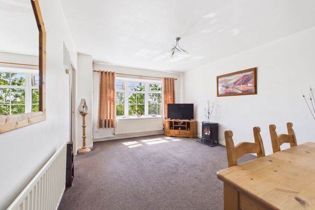 6 Colwick Lodge, Nottingham photo 2