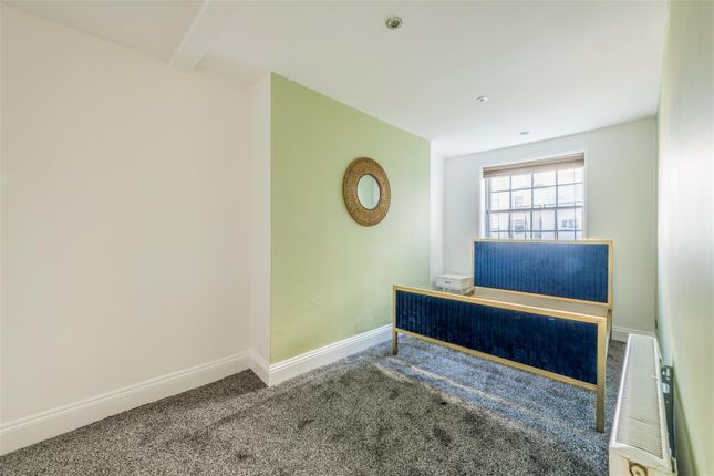 Oriental Place, Brighton photo 3