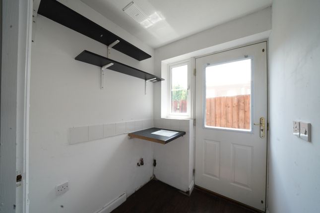 10, Heol Gwerthyd, Barry photo 5