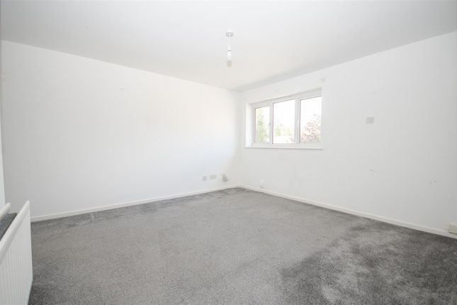 84, Monarch Way, Southampton photo 3