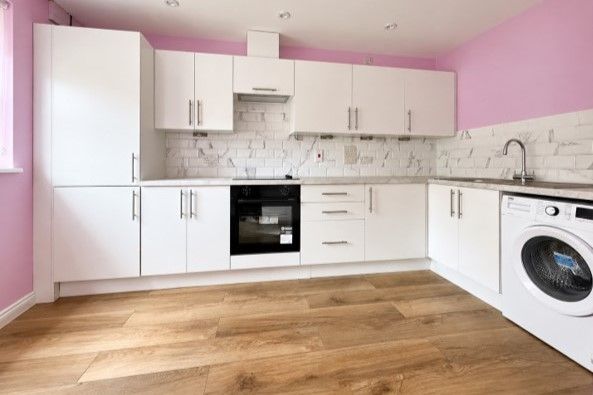15, Sycamore Close, South Croydon photo 4