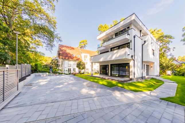 Villa for sale in Wildtaubenweg, Berlin, Brandenburg And Berlin, Germany