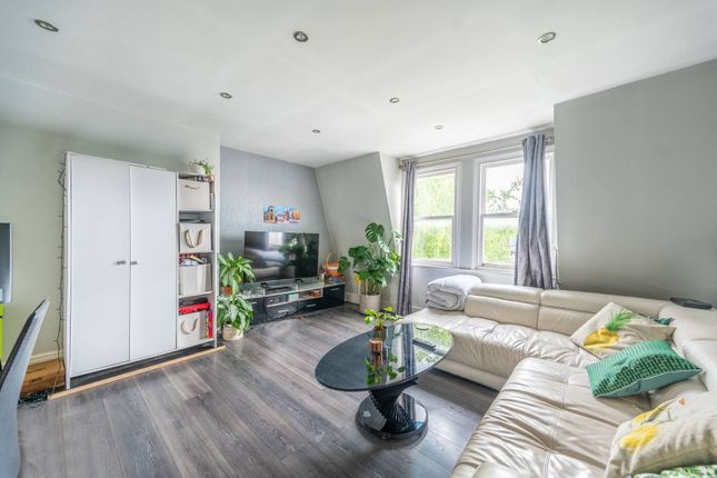 Thumbnail Flat to rent in Sinclair Road, Brook Green, London