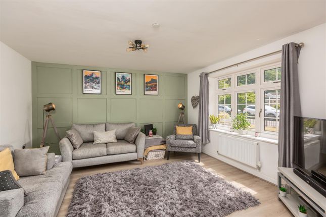 1, Clos Gelli Wen, Swansea photo 3
