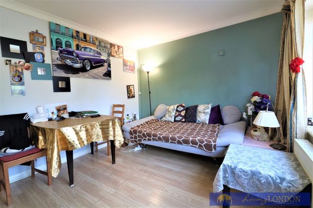 23, Dunraven Drive, Enfield photo 4