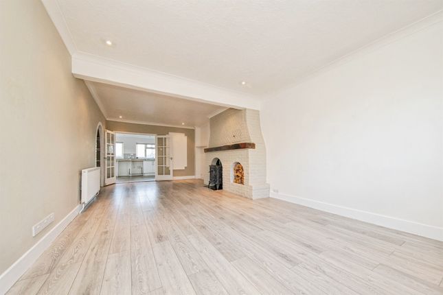 23, Elm Road, Clacton-On-Sea photo 3