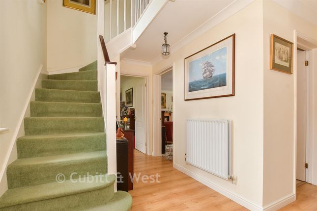37, Priors Acre, Chichester photo 2