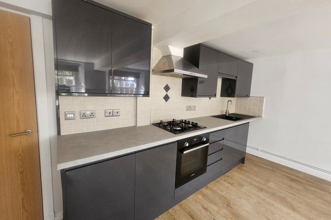 6, Maidstone photo 2