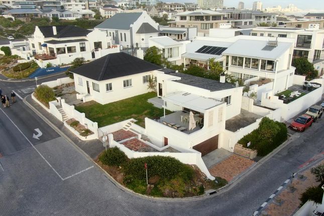 Detached house for sale in Jansen Road, Bloubergstrand, Cape Town, Western Cape, South Africa