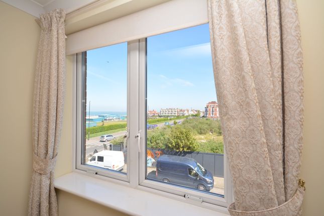54 Darwin Court, Harold Road, Margate photo 4